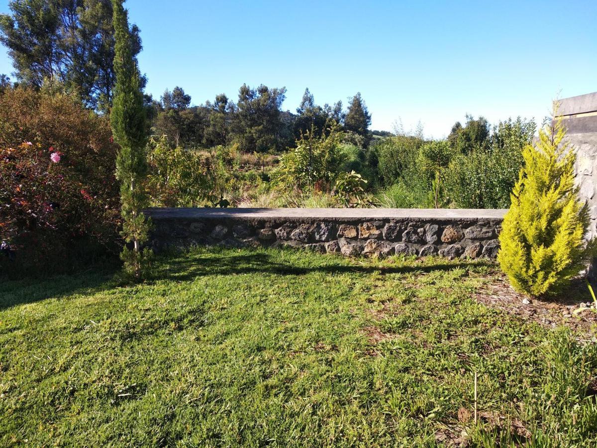 Changement D'Air Pres Du Volcan Le Tampon Exterior foto